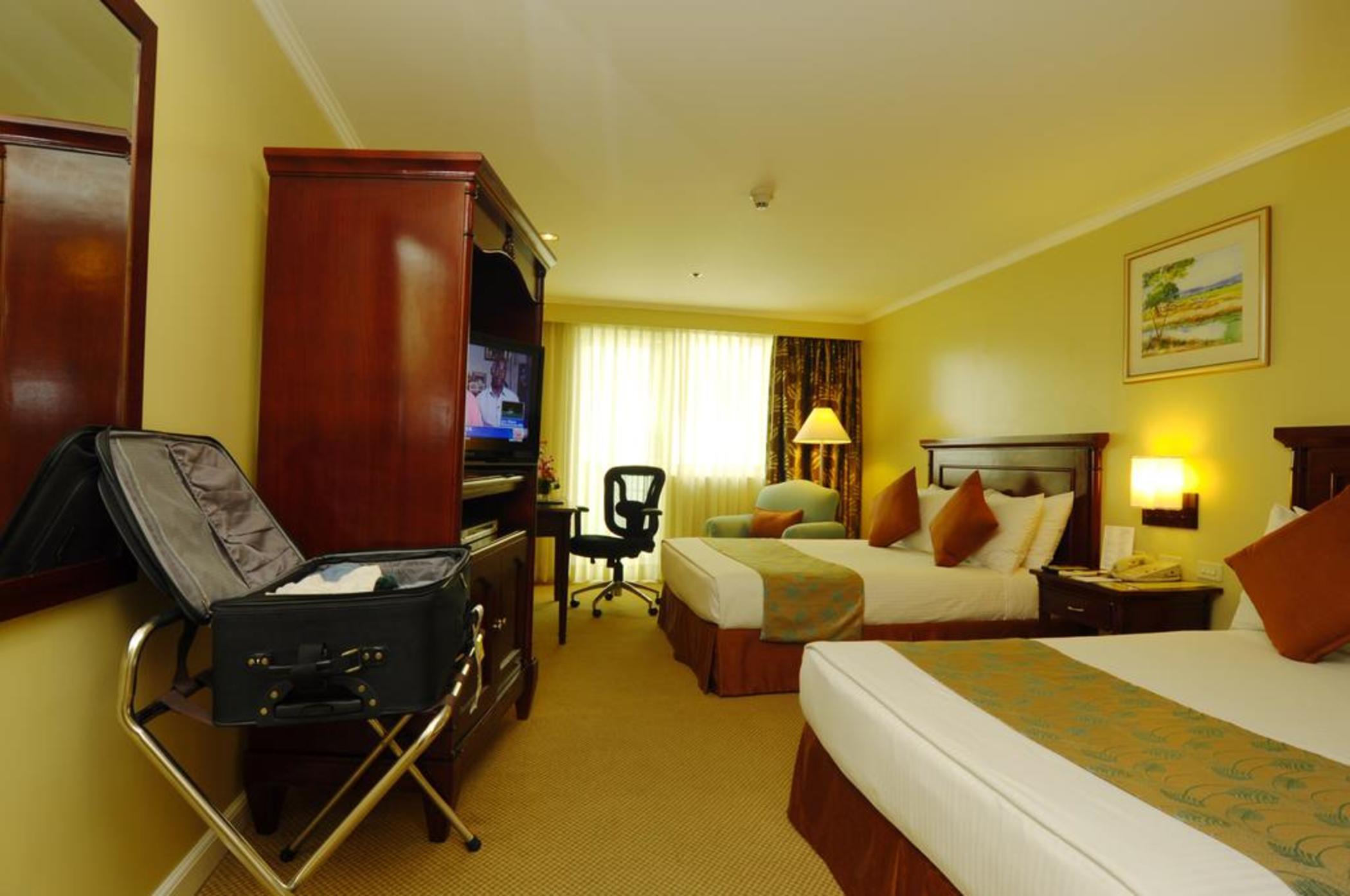 Oxford Suites Makati San Pedro Makati Eksteriør billede