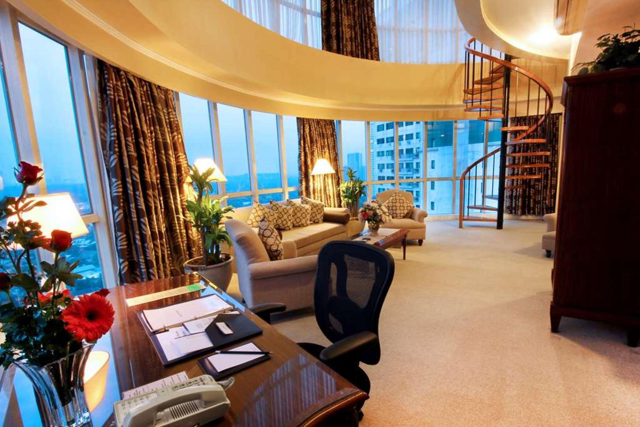 Oxford Suites Makati San Pedro Makati Eksteriør billede