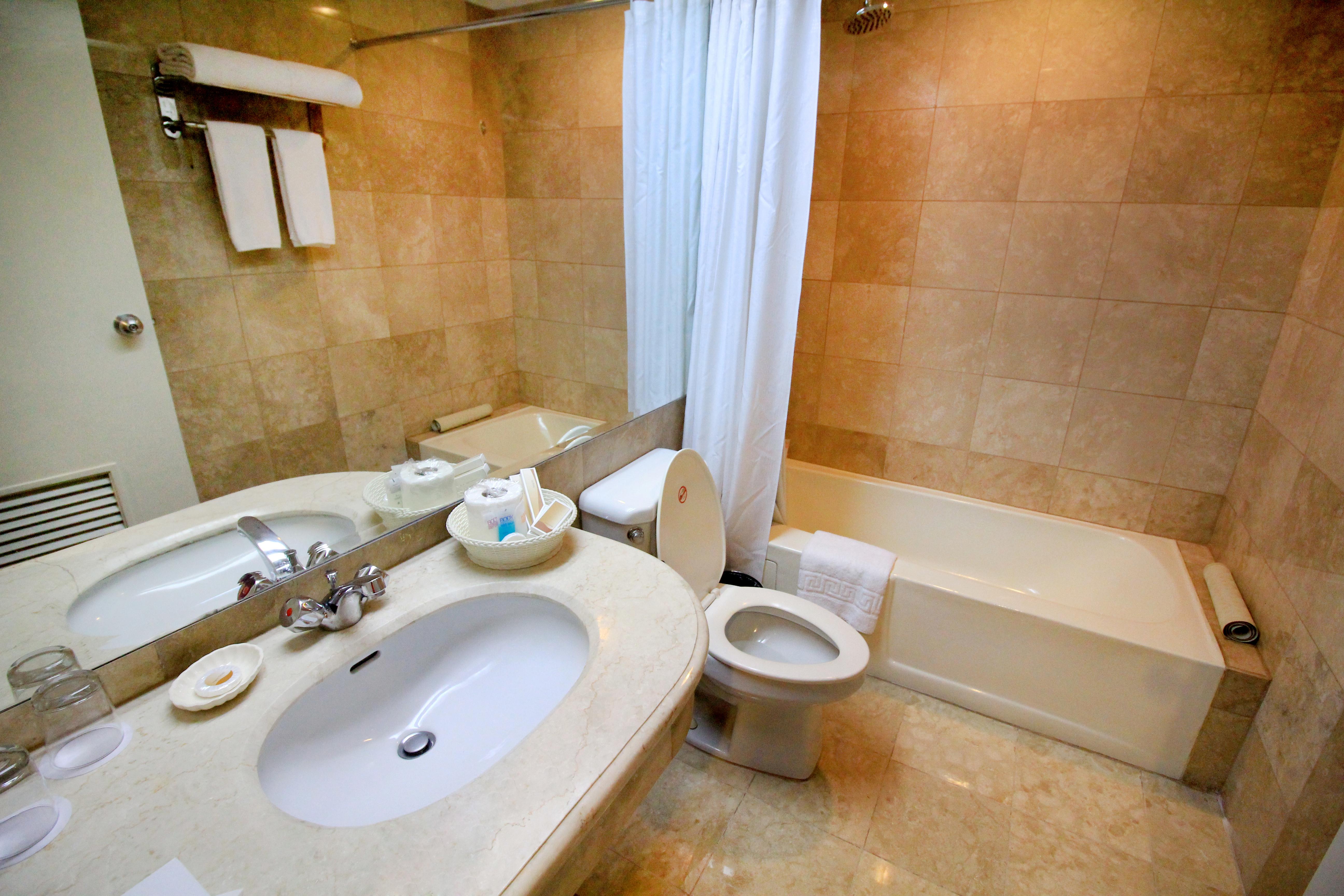 Oxford Suites Makati San Pedro Makati Eksteriør billede