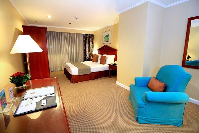 Oxford Suites Makati San Pedro Makati Eksteriør billede